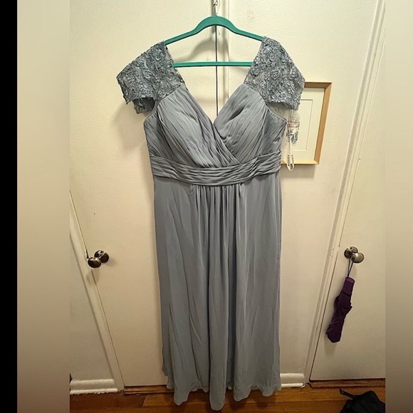 Plus size dusty blue AZAZIE bridesmaid gown - size A20 - Picture 5 of 7